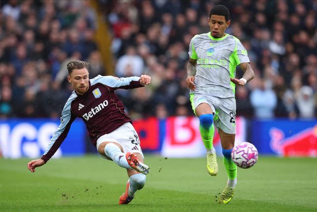 Cash marcou o golo que deu a vitória ao Aston Villa frente ao Manchester City - FOTO: IMAGO/Sportsphoto