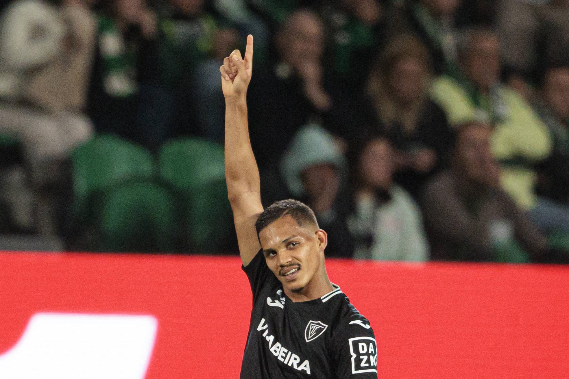 João Guilherme festejou efusivamente os dois golos em Alvalade (Foto IMAGO)