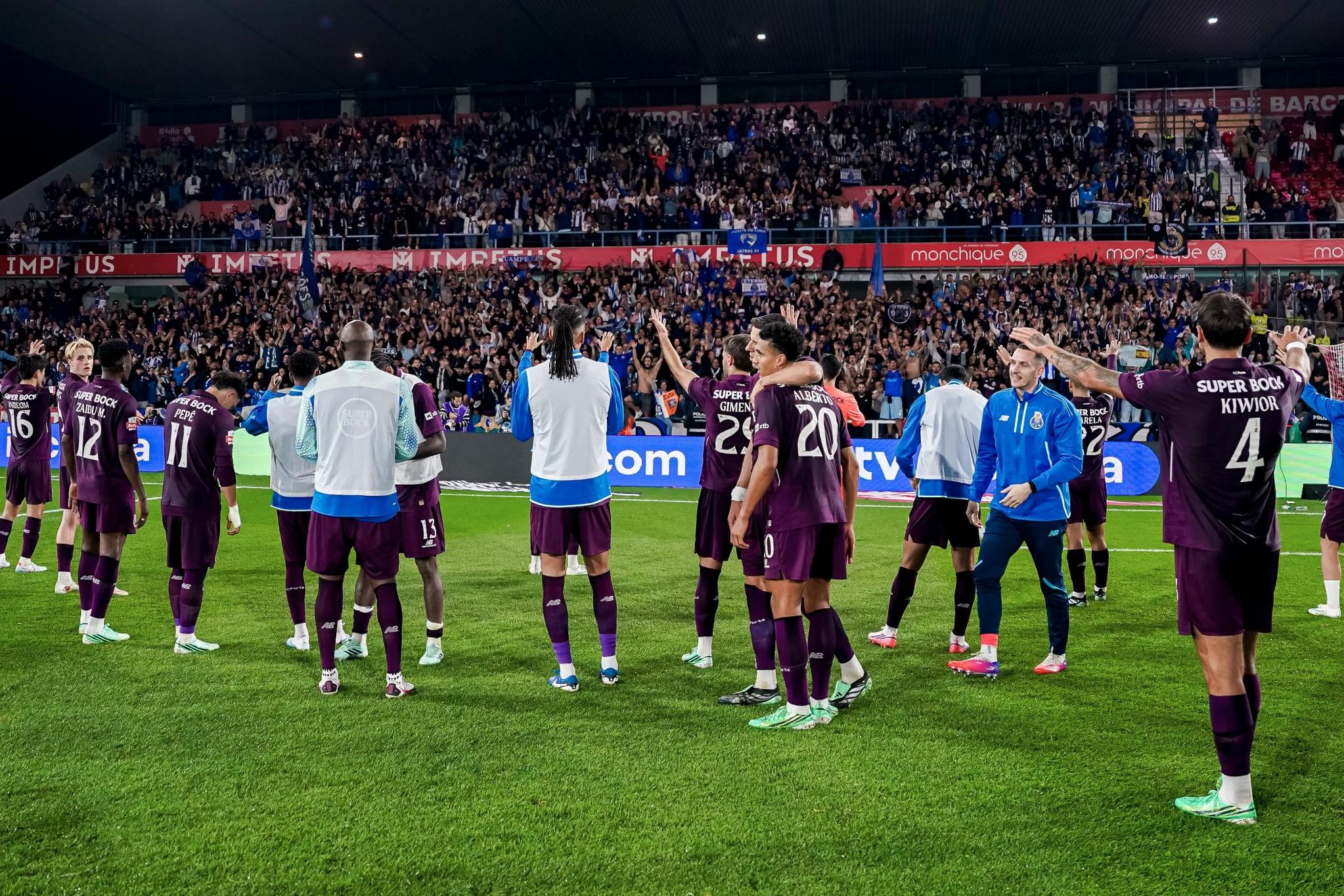 Festejos em Barcelos após mais um triunfo no campeonato - Foto: FC Porto