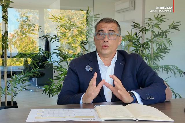 Os três treinadores que Viriato Sampaio sondou para o V. Guimarães