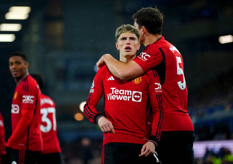 Man. United derrota Everton por 3-0 com um golo sensacional de Garnacho