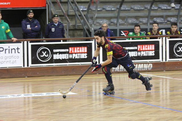Benfica perde em casa do penúltimo e deixa fugir Sporting e FC Porto