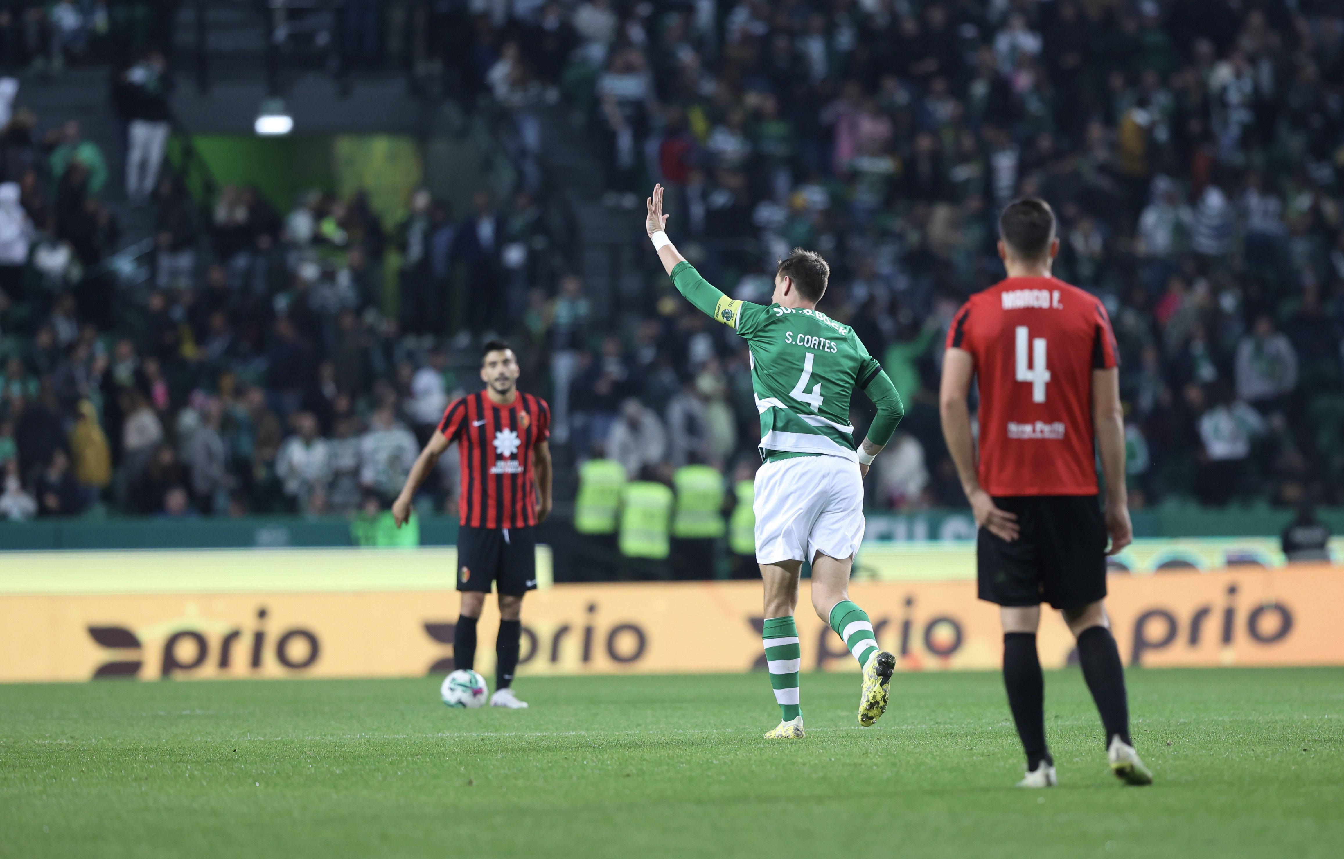 Sporting atribui prémio de homem do jogo a Coates que não