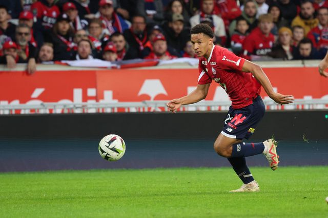 Mais um golaço! Tiago Santos estreia-se a marcar pelo Lille (vídeo)