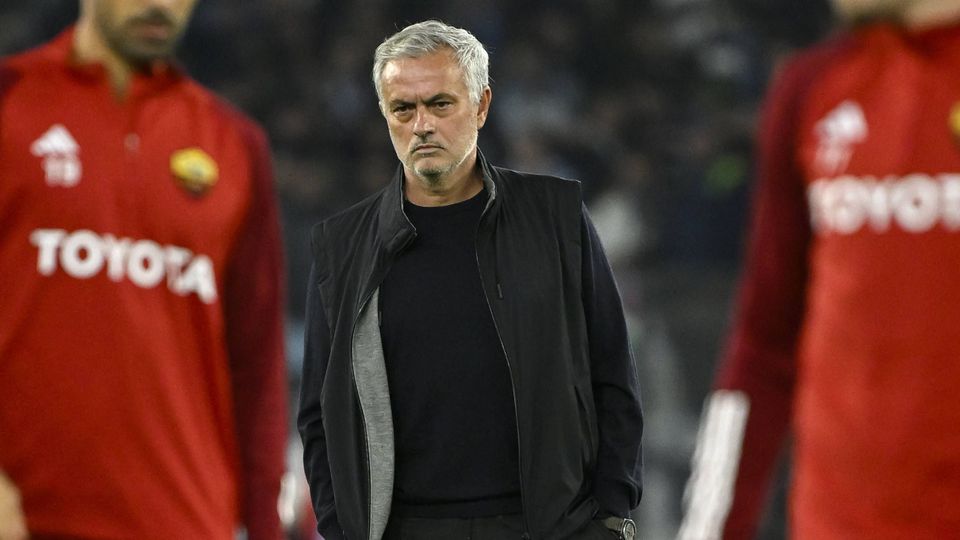 Mourinho: «Nunca ofendi o árbitro, espero justiça»