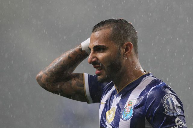 Mustang e A Bola de Ouro