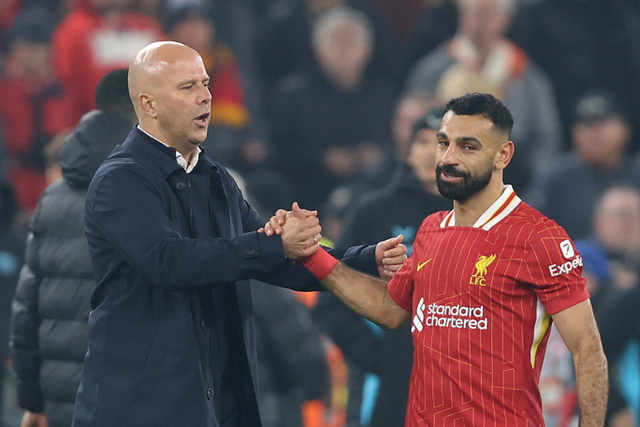 Slot: « Renovações? Podem continuar a perguntar...»