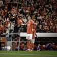 Benfica ataca os milhões e defende a honra