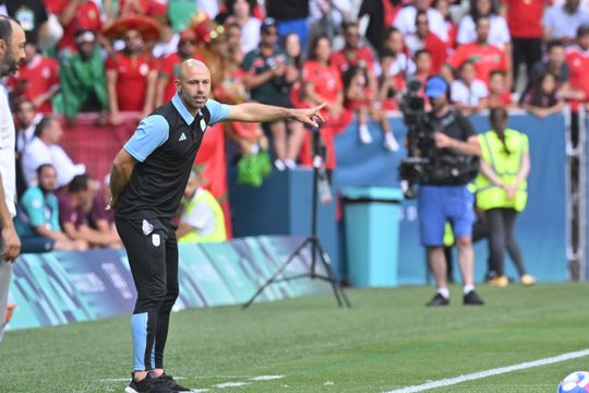 Oficial: Mascherano é o novo treinador de Messi e companhia