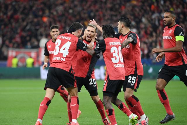 Liga dos Campeões: Grimaldo marca e assiste na goleada do Bayer Leverkusen