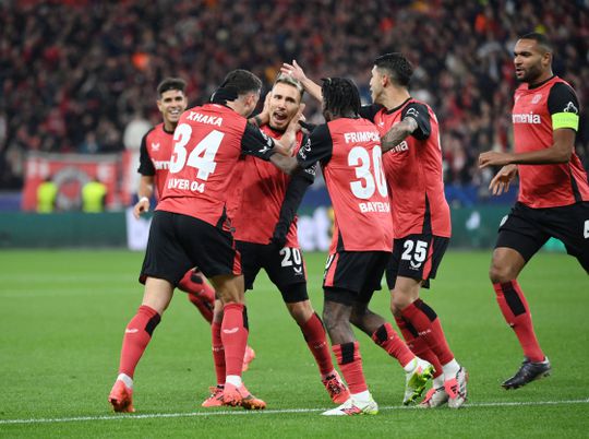 Liga dos Campeões: Grimaldo marca e assiste na goleada do Bayer Leverkusen