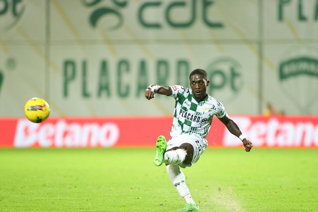 Moreirense: Frimpong voa na asa esquerda