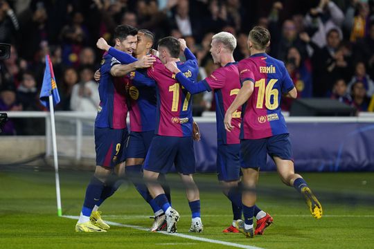 Liga dos Campeões: golo 100 de Lewandowski empurra Barcelona para a vitória