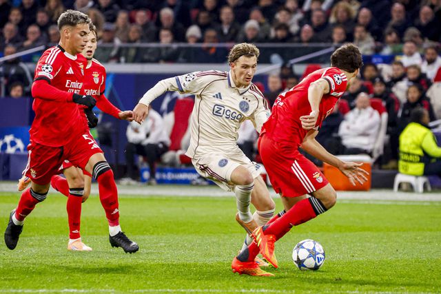 Godts em ação contra o Benfica — Foto Imago