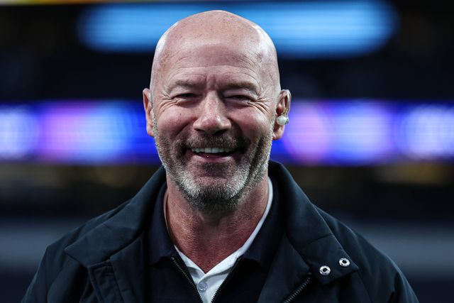 Lenda da Premier League critica o Barcelona: «Eles cometem o mesmo erro repetidamente»