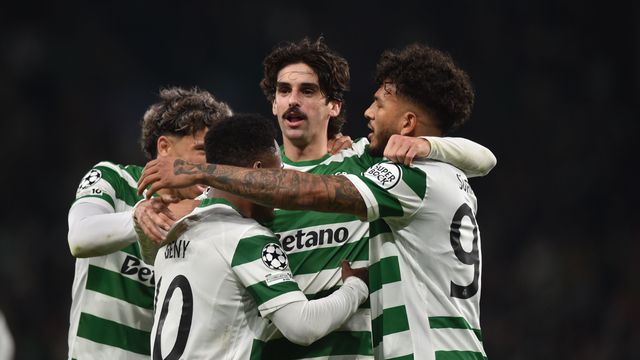 Maxi, Catamo, Trincão e Suárez festejam golo do colombiano (Foto: MIGUEL NUNES)