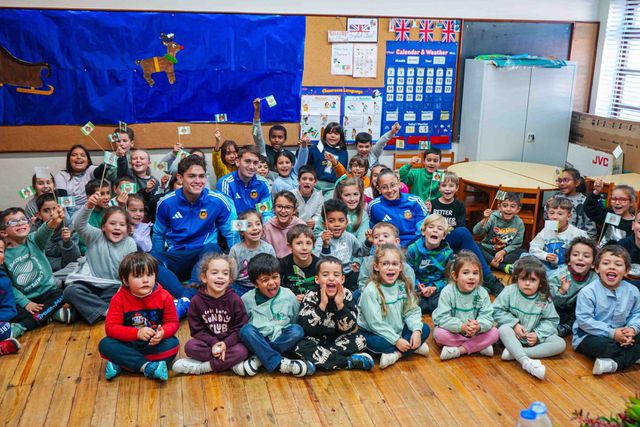 Jogadores do Rio Ave fizeram as delícias do mais pequenos - FOTO: Rio Ave