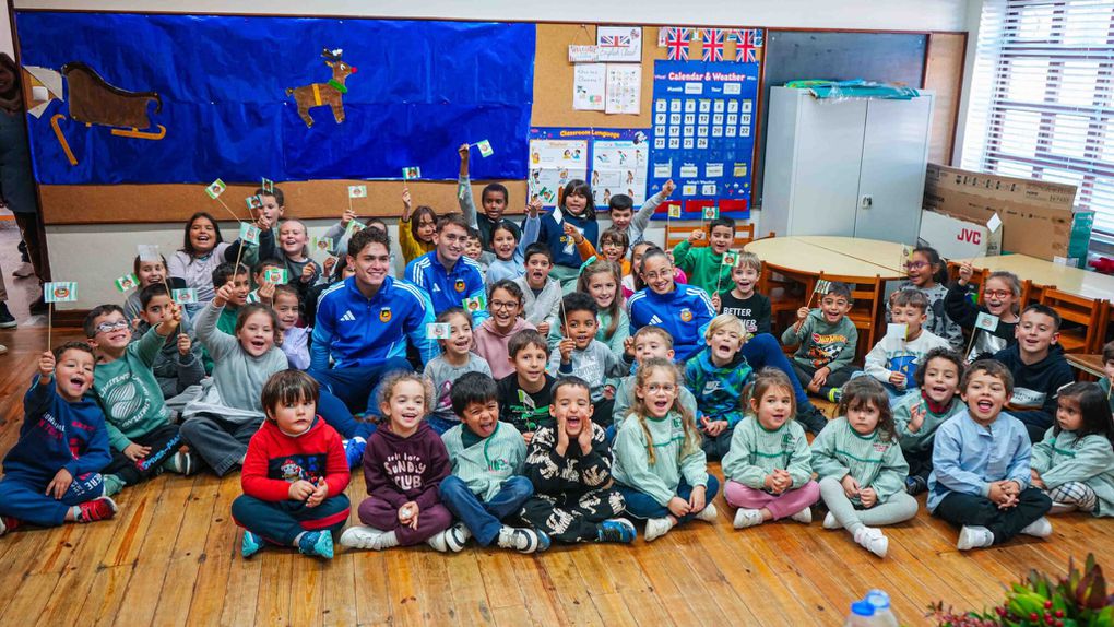 Jogadores do Rio Ave fizeram as delícias do mais pequenos - FOTO: Rio Ave