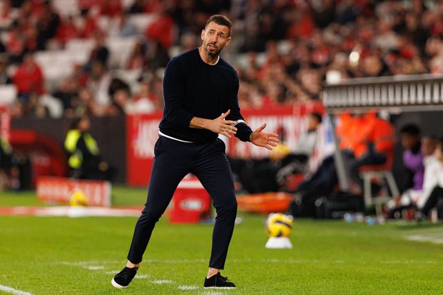 Foi na Luz que Gonçalo Brandão se estreou como treinador na Liga, tendo roubado pontos ao Benfica (2-2) - Foto: IMAGO