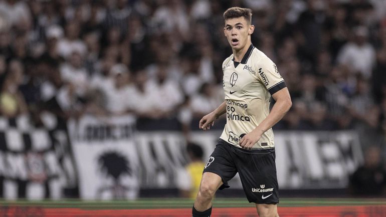 Acaba de ser contratado pelo PSG e vai parar por 3 meses