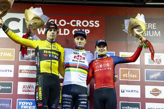Van der Poel vence em Gavere em novo duelo com Van Aert e Pidcock