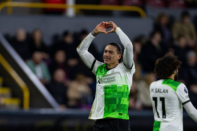 Golos de Darwin e do regressado Diogo Jota dão vitória ao Liverpool em Burnley