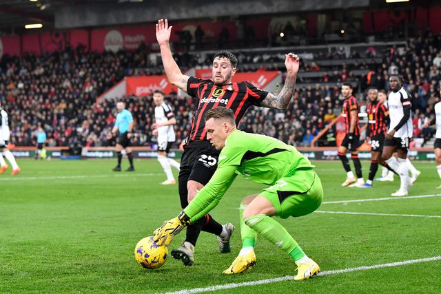 Vídeo: Guarda-redes de Marco Silva empurra apanha-bolas