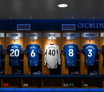 Foto: Chelsea diz adeus a Hilário e homenageia-o assim