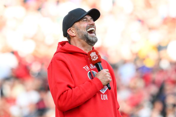 A imagem de marca de Jurgen Klopp no adeus ao Liverpool (Foto: IMAGO)