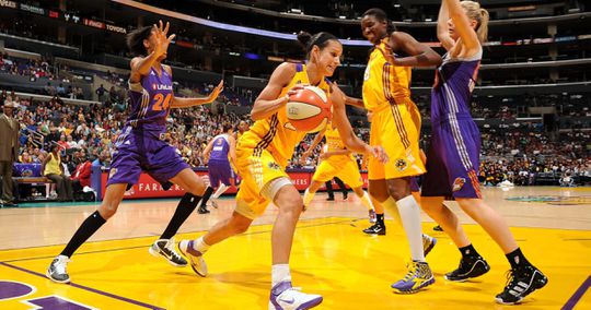 Ticha Penicheiro nomeada para o Naismith Hall of Fame