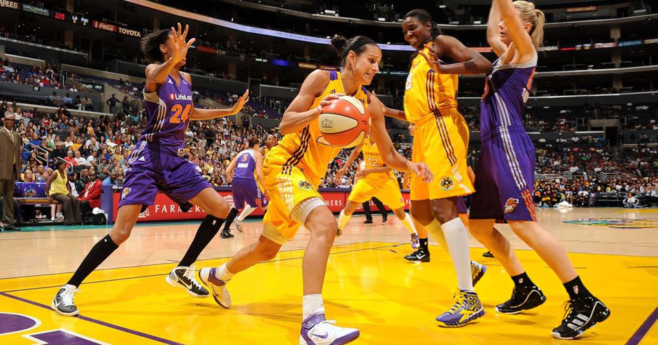 Ticha Penicheiro nomeada para o Naismith Hall of Fame