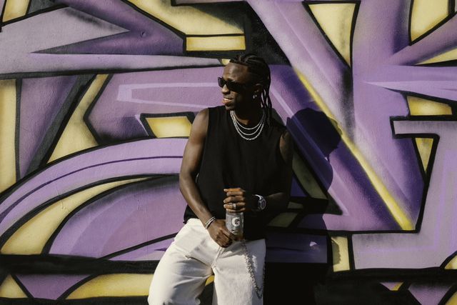 Vinícius Jr. surpreende com novo 'look' (fotos)