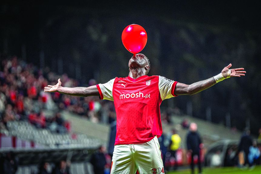 Bruma festeja um golo com a camisola do SC Braga (IMAGO)