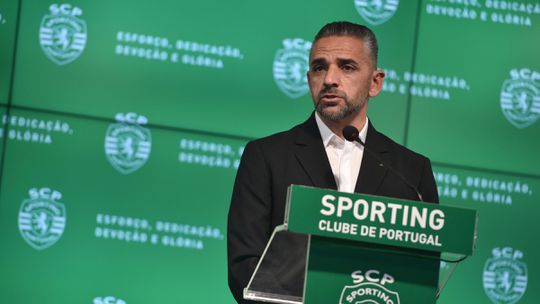 Estreia com o Benfica, o 3x4x3 e elogios ao plantel: tudo o que disse Rui Borges