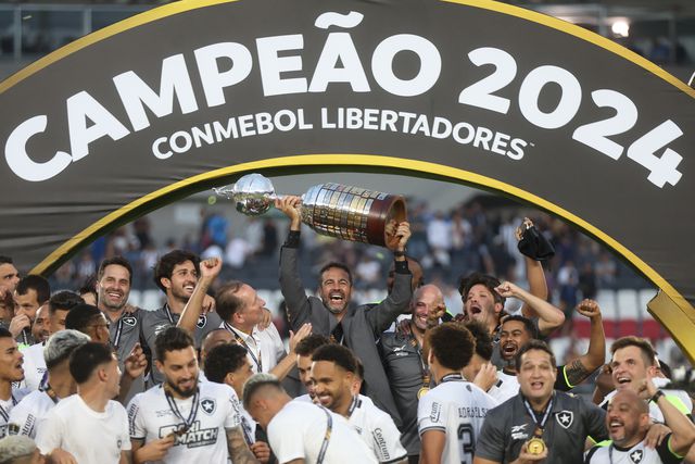 Artur Jorge: «Faz parte do meu projeto de carreira voltar ao Brasil»