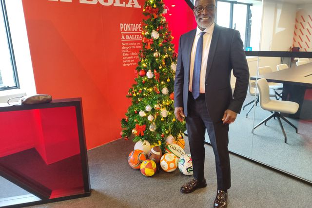 «Florentino devia escolher Angola, está a queimar o tempo à espera de Portugal...»