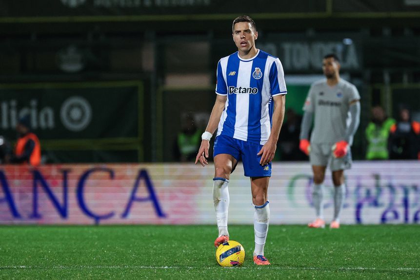 Bednarek cumpriu castigo frente ao Alverca — FOTO: IMAGO