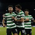 Luis Suárez com Ioannidis e Maxi Araújo. Fórmula é para manter diante do Rio Ave - Foto: IMAGO