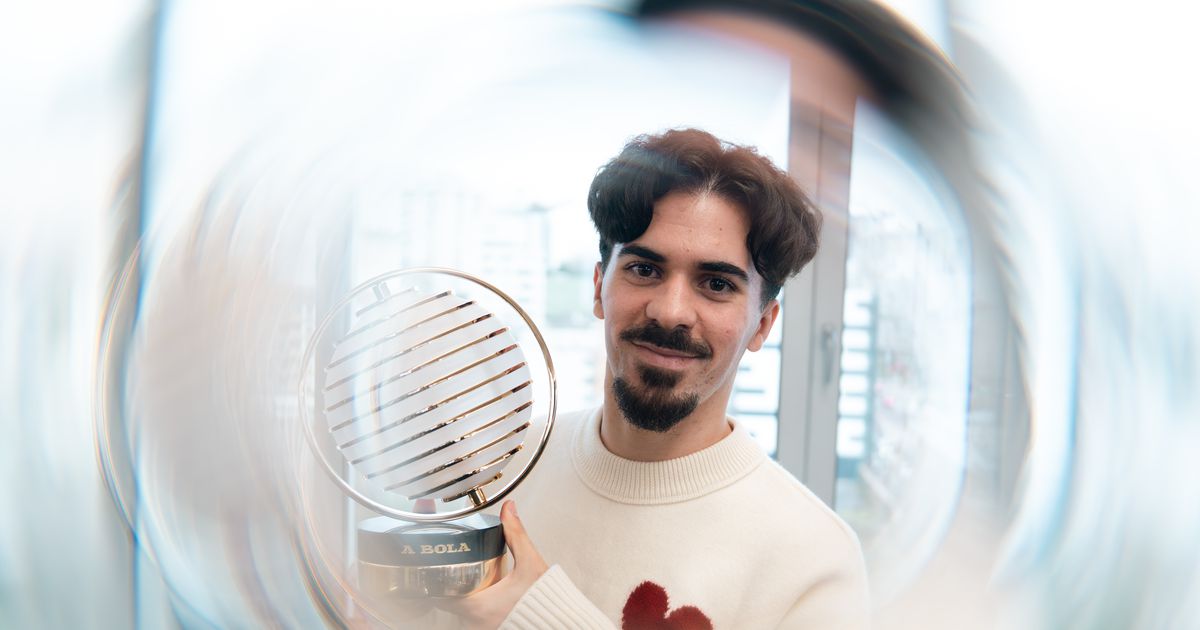 Obviamente, tinha de ser Vítor Ferreira!