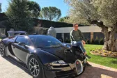 Um dos modelos mais famosos da Bugatti. O Veyron de Cristiano Ronaldo ronda os €2 milhões.