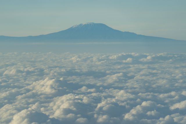 Cinco mortos em acidente de helicóptero de resgate no Kilimanjaro