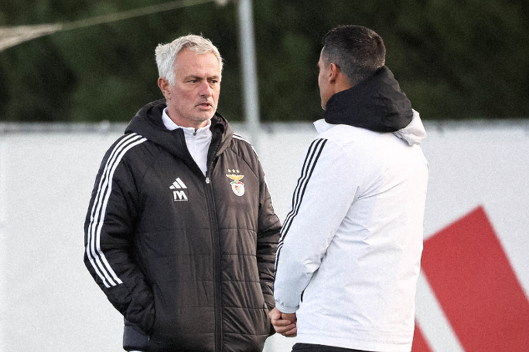 José Mourinho e Nélson Veríssimo no Benfica Campus - Foto: SL Benfica