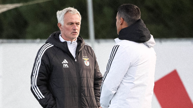 José Mourinho e Nélson Veríssimo no Benfica Campus - Foto: SL Benfica