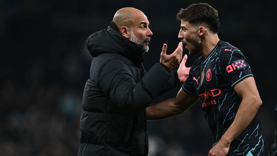 Guardiola zangado e Rúben Dias a rir-se? É melhor ver o vídeo