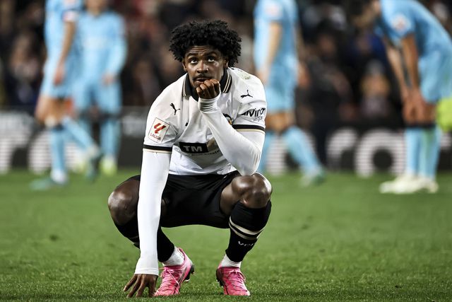 Thierry Correia lesiona-se e é baixa no Valência para as próximas semanas