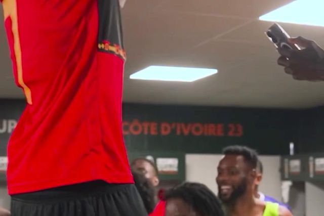 A festa dos jogadores angolanos após o apuramento no CAN