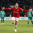 PSV volta aos triunfos com bis de Luuk de Jong (veja os golos)
