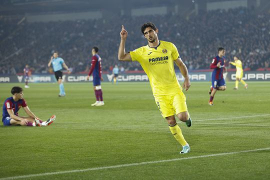 Guedes marca e assiste em vitória épica do Villarreal em Barcelona