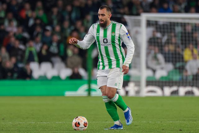 Mercado (oficial): Bayer Leverkusen reforça-se no Bétis