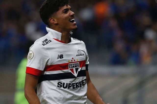 Mercado FC Porto: avançado brasileiro a caminho dos dragões